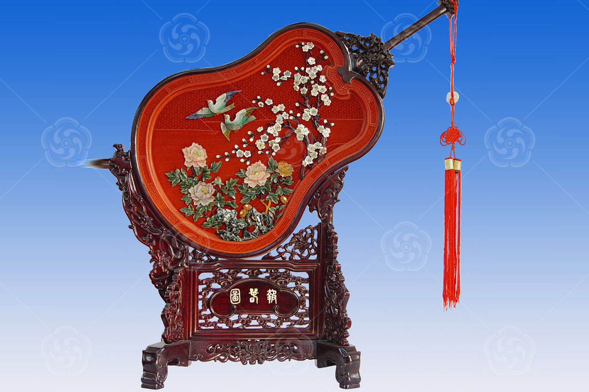 雕漆嵌玉報春圖大宮扇臺屏